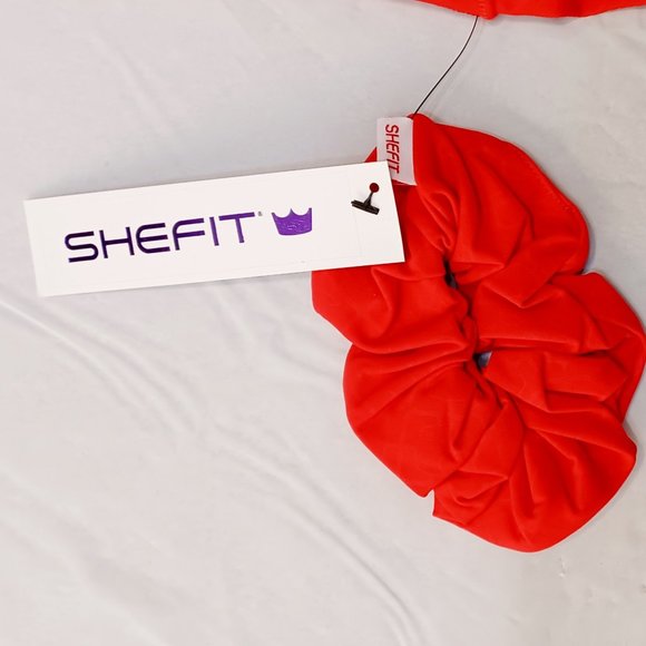 NWT SHEFIT  Rush Red Leggings + Workout Towel+ Wash Bag Compression - Picture 6 of 14